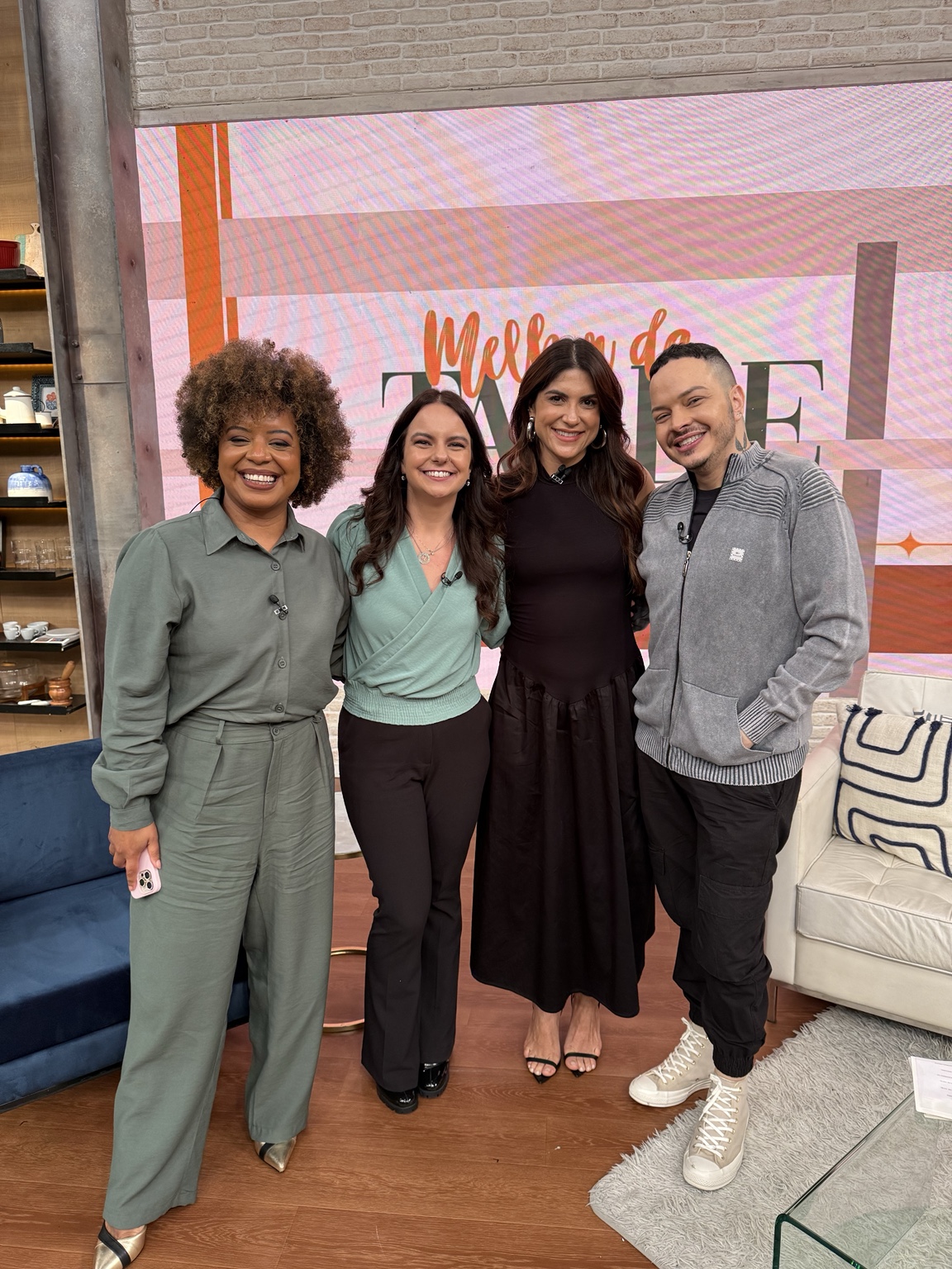 Bia Dazzani durante participação no programa Melhor da Tarde, da Band